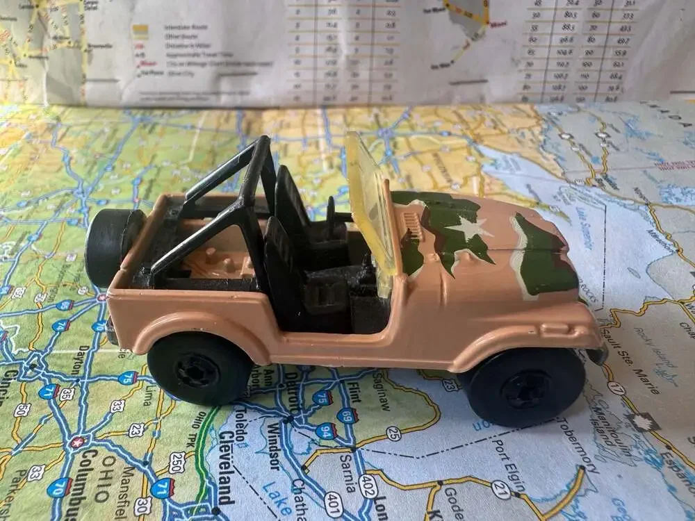 VINTAGE 1981 Hot Wheels Jeep CJ-7 Military Tan Camouflage Diecast Toy Car